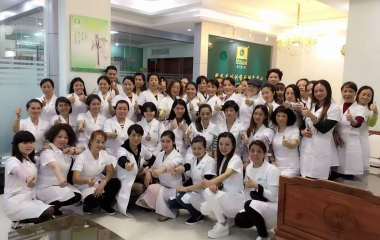 2017年5月學(xué)員畢業(yè)合影